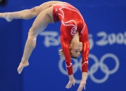 开云体育登录-替补奇兵铸就经典！皮克临危受命化身定海神针，助曼联全面压制黄色潜水艇