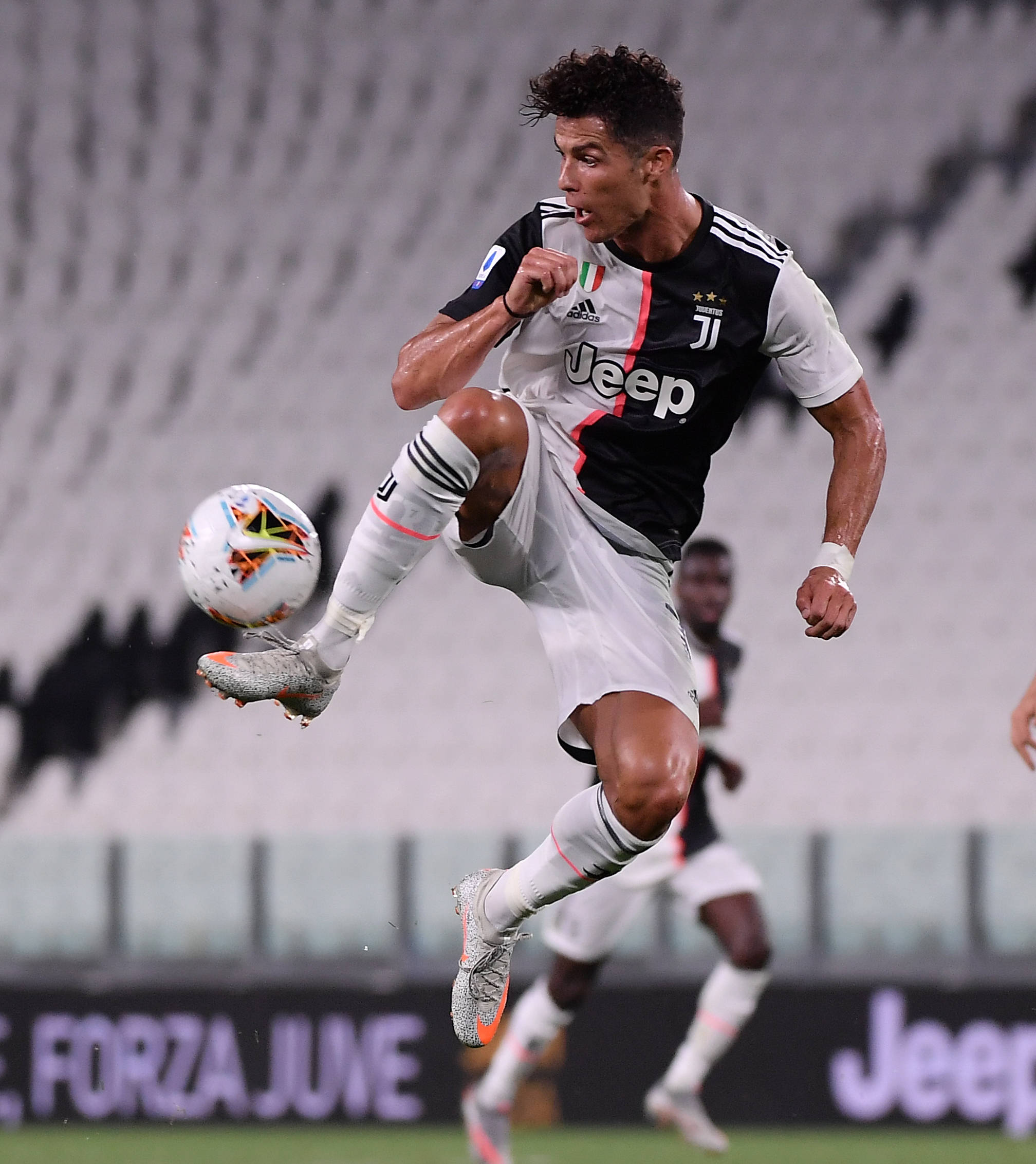 包含罗纳尔多双响！尤文图斯绝杀，进军强的词条