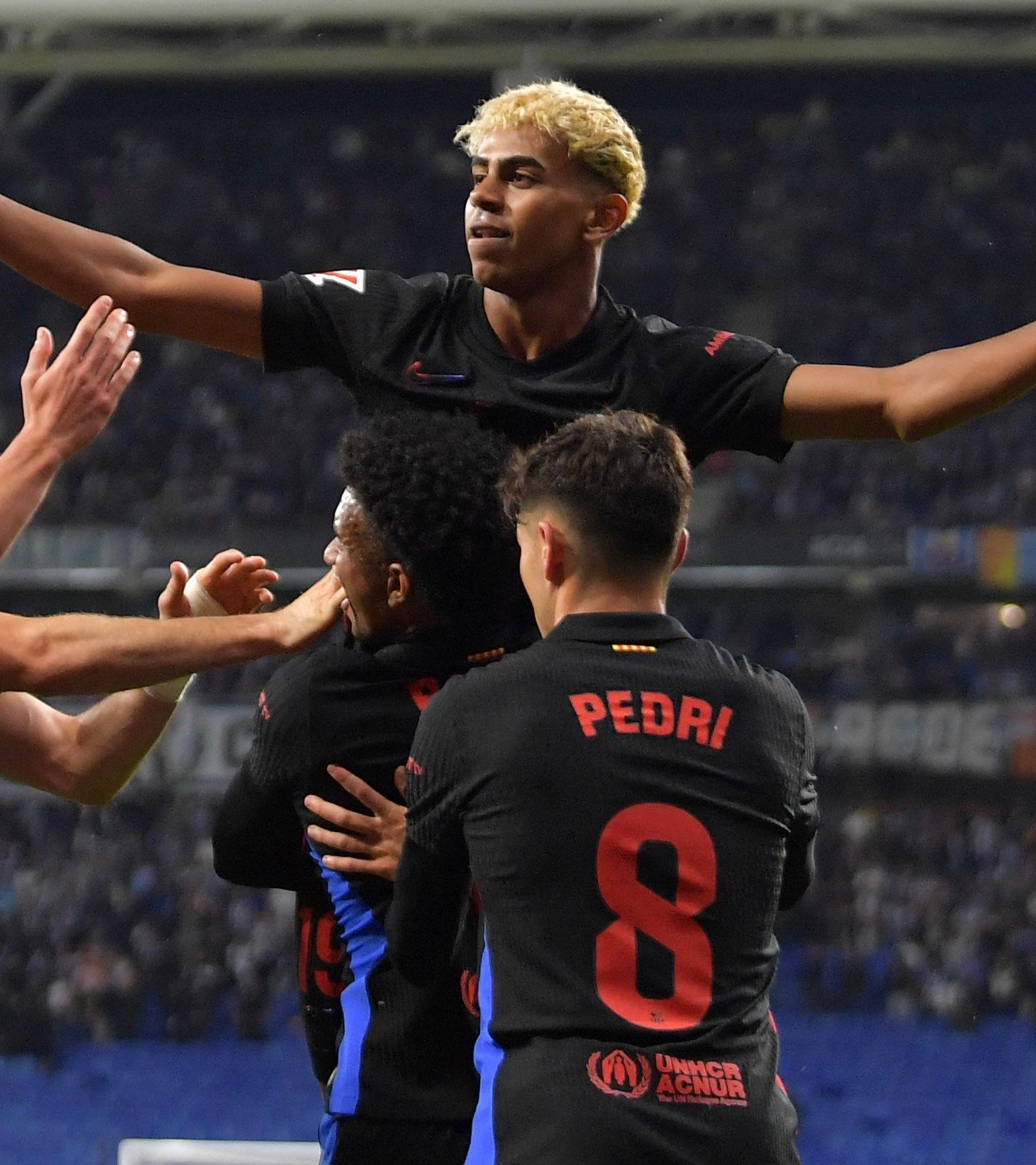 马赛球员轮番破门,夺取比赛胜利 马赛球员轮番破门,夺取比赛胜利