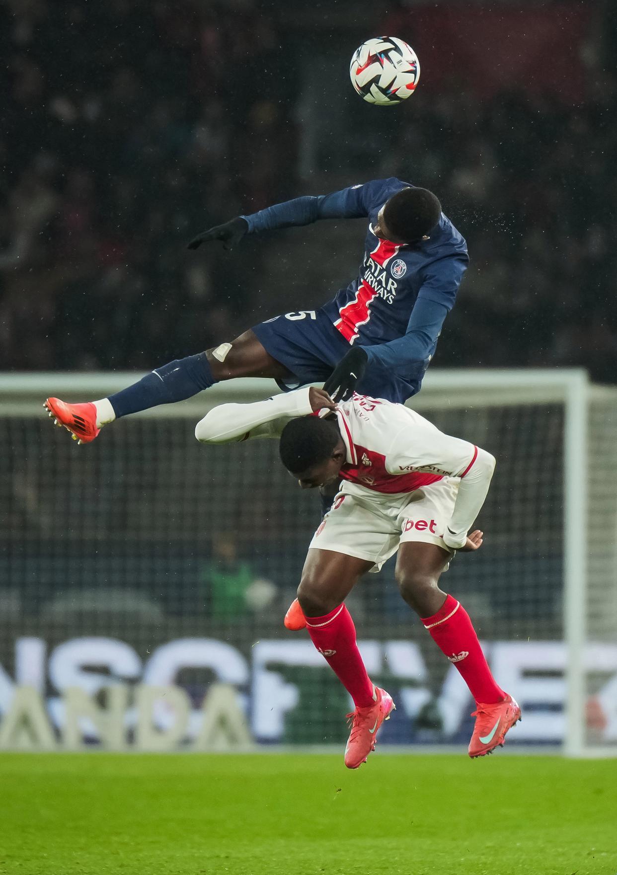 巴黎主场战胜对手，法甲领先优势不减的简单介绍