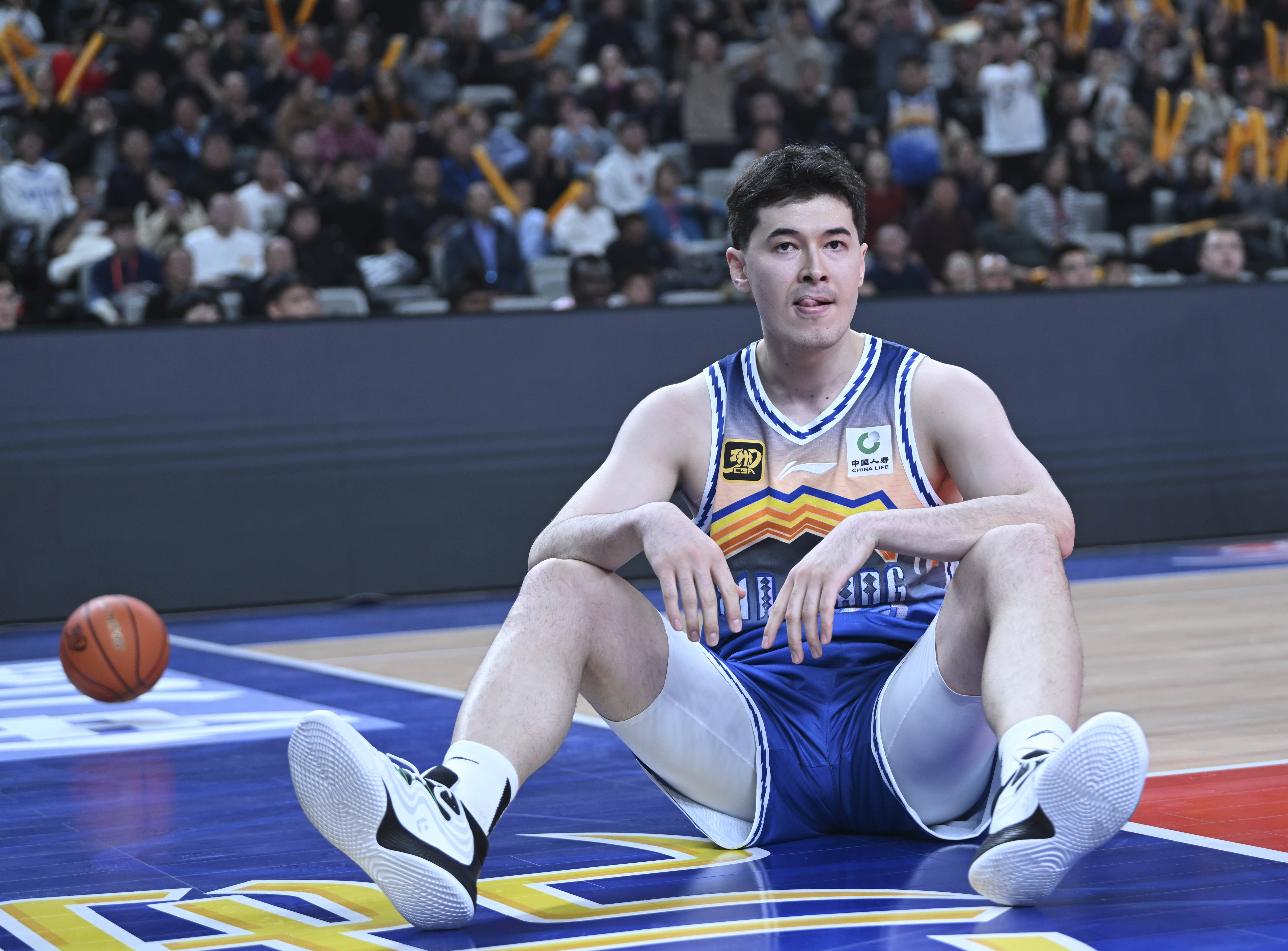 包含乌兹别克斯坦男篮卫冕亚洲锦标赛的词条