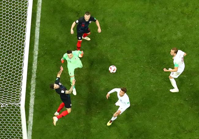 克罗地亚轻取奥地利,皮克惊艳四座 克罗地亚轻取奥地利,皮克惊艳四座