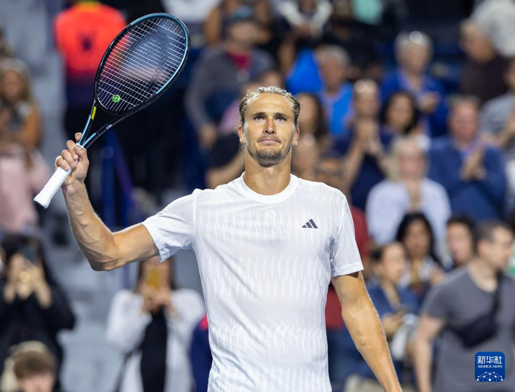 ATP总决赛翻盘联合杯,兹维列夫刷新纪录 ATP总决赛翻盘联合杯,兹维列夫刷新纪录