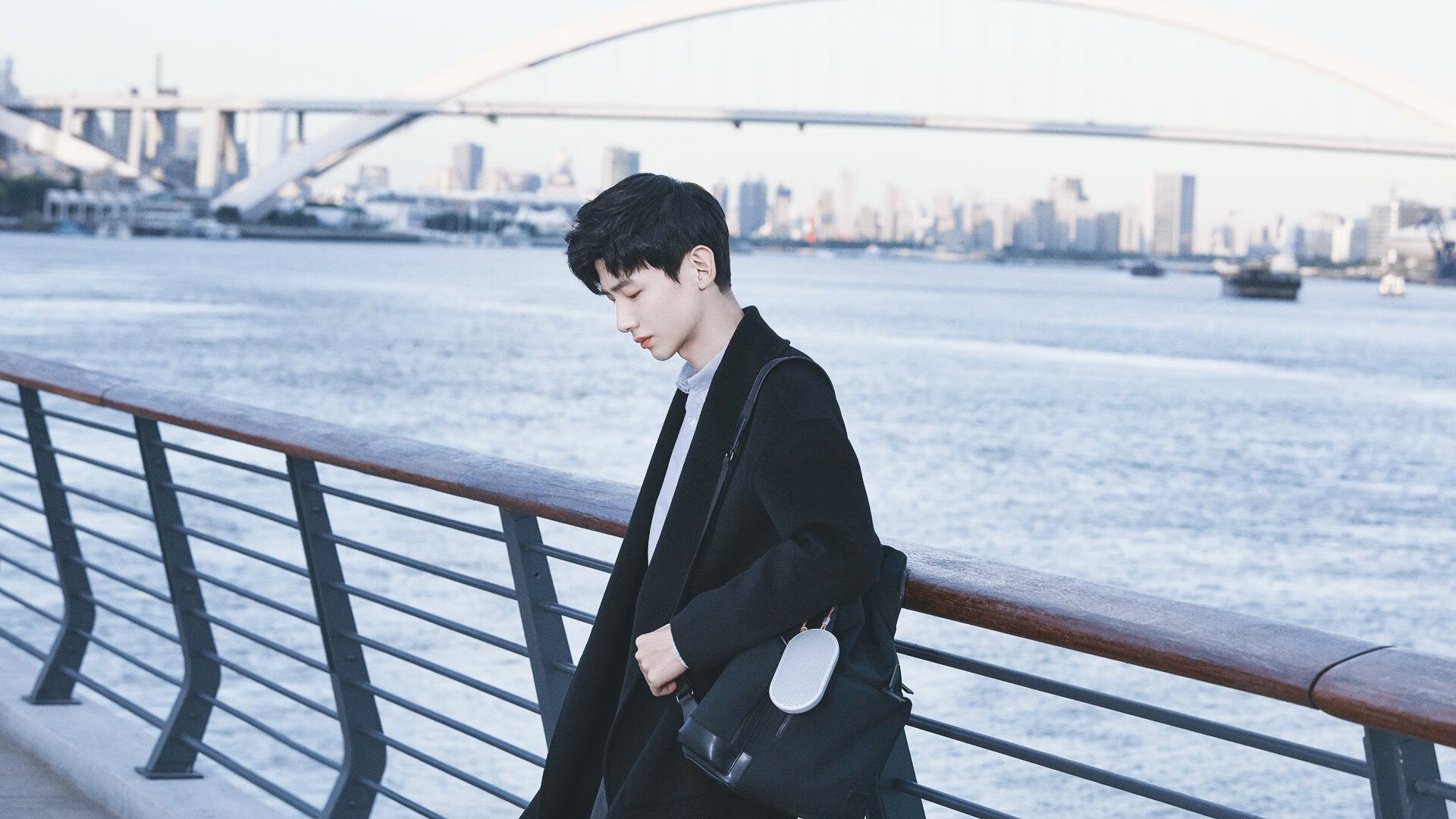 球场内外，巴斯托尼绝杀爆发，埃及战队逆境争冠的双重奏