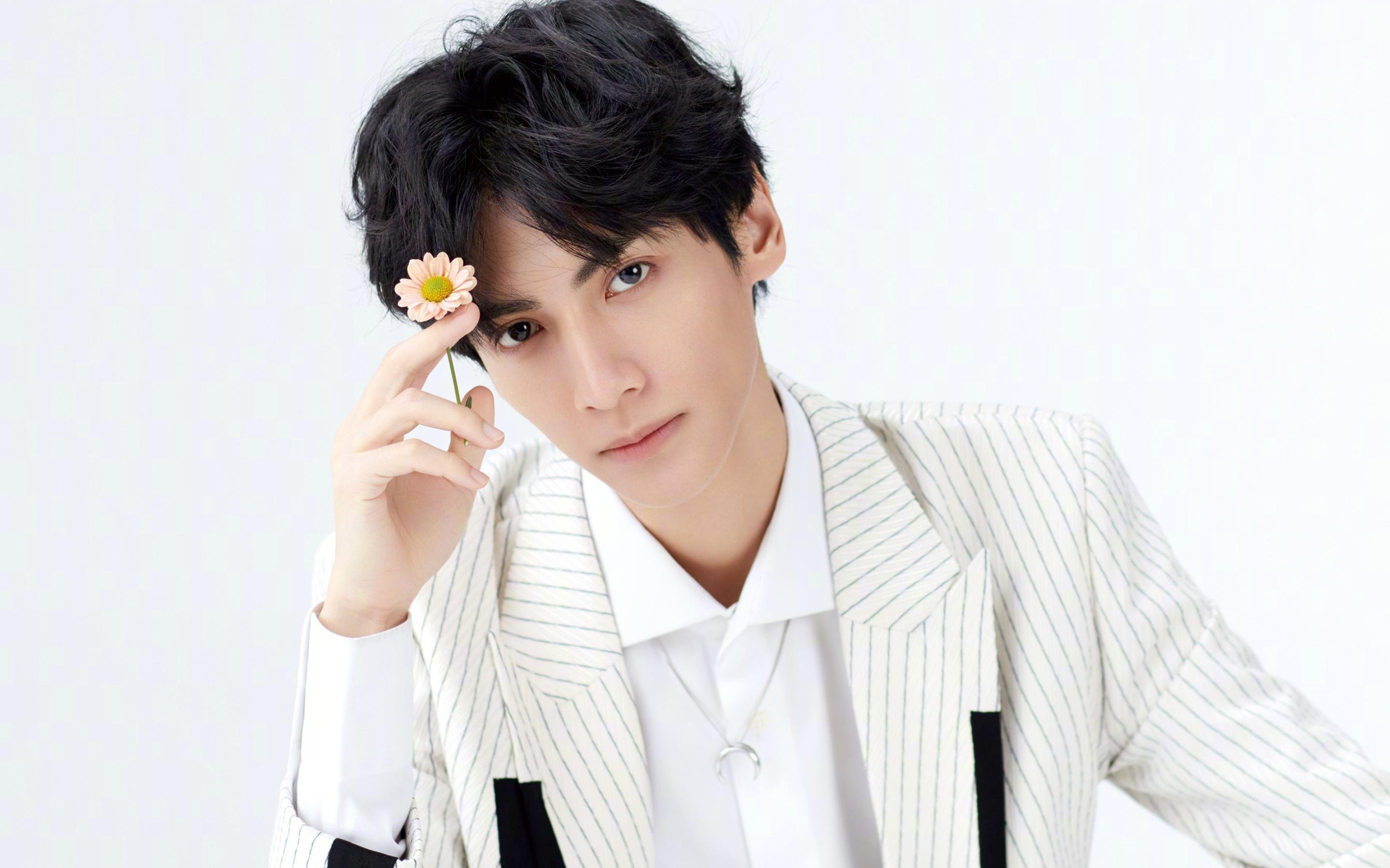 跨界风暴，小贾伦压哨绝杀魔术后，闪电接管F1揭幕战