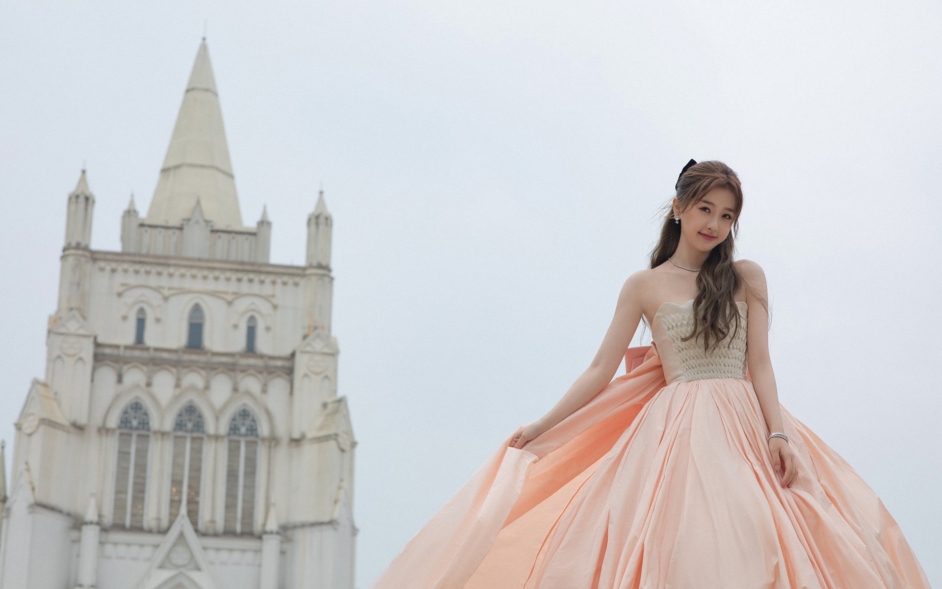 那一夜，黄浦江与南海同在，当上海队撞上巅峰热火，小贾伦的里程碑照亮了历史的唯一缝隙